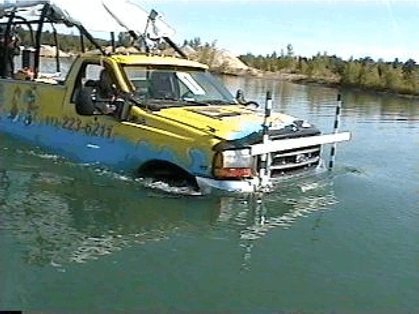 Photo 4. Vehicle speed of approximately 5 km/h in calm water