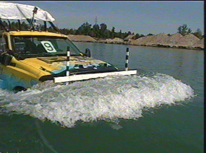 Photo 6. Vehicle speed of approximately 10 km/h in calm water