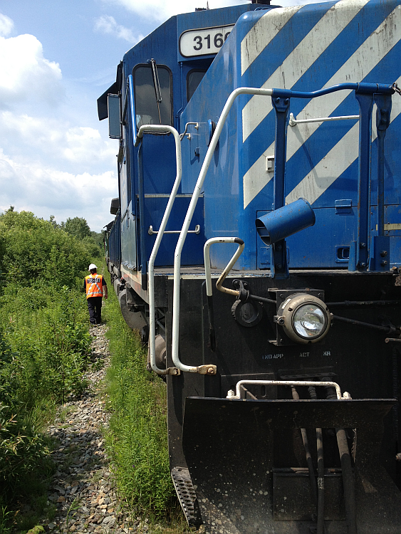 TSB investigators examining locomotive