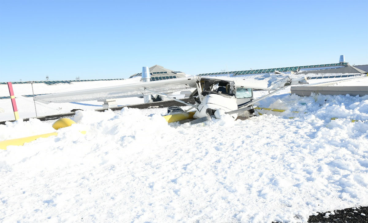 Wreckage of C-GPNP (Source: Service de police de l'agglomération de Longueuil)