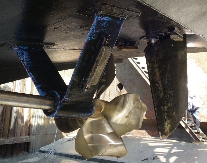 Damage to port propeller and rudder (Source: TSB)