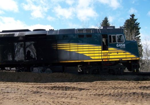 Image 2 of locomotive VIA 6405, showing damage as described above