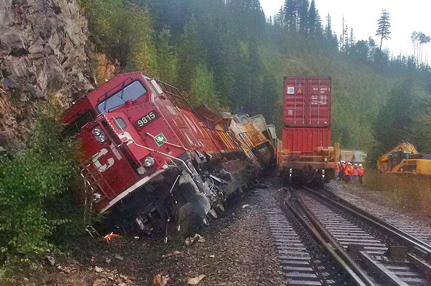 Both locomotives of train 602 derailed at east end of Beavermouth siding