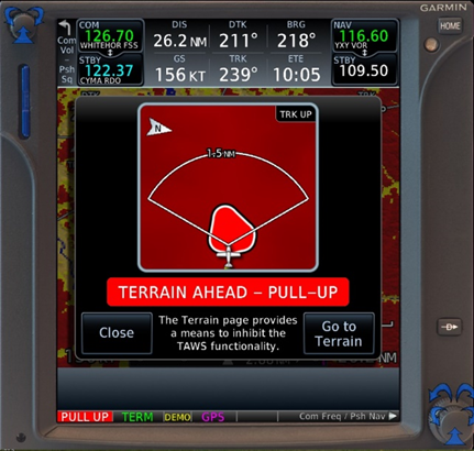 Affichage de simulateur de GTN 750 montrant l’avertissement de terrain en fonction des données GPS environ 90 secondes avant l’impact à 4000 pieds ASL (Source : Garmin, avec annotations du BST).